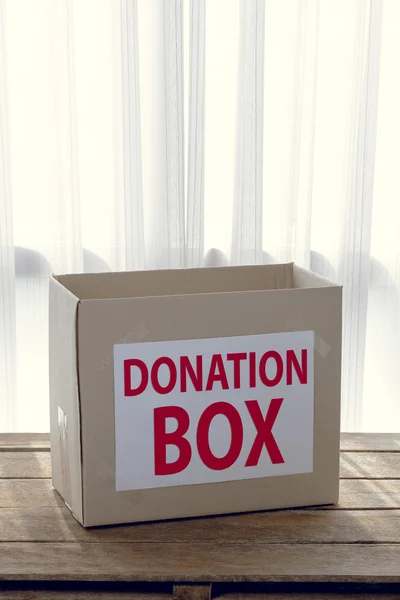 Κουτί από χαρτόνι δωρεών — Φωτογραφία Αρχείου