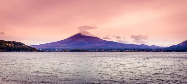 Mt. fuji ve göl — Stok fotoğraf