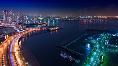 Gece görünümü Yokohama Bay 