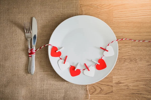 Tablo ayarı ile Sevgililer günü akşam yemeği — Stok fotoğraf