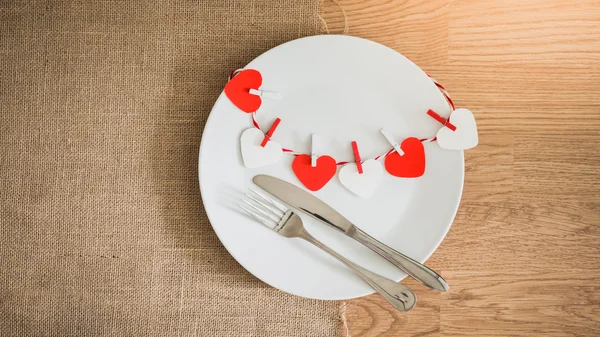 День святого Валентина ужин с сервировкой стола — стоковое фото