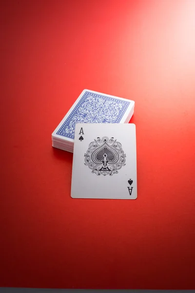 Spielkarten isoliert — Stockfoto