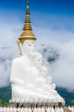 Wat Phra Thart Pha oğlu Kaew büyük Buda heykeli