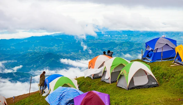 PHUTHAPBOEK PHETCHABUN THAILAND - OCTOBER 10 : Tent on the mount — Stock Photo, Image