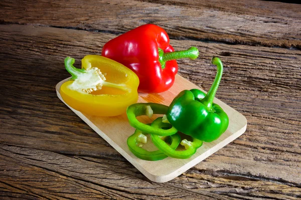 Färska ekologiska paprika — Stockfoto