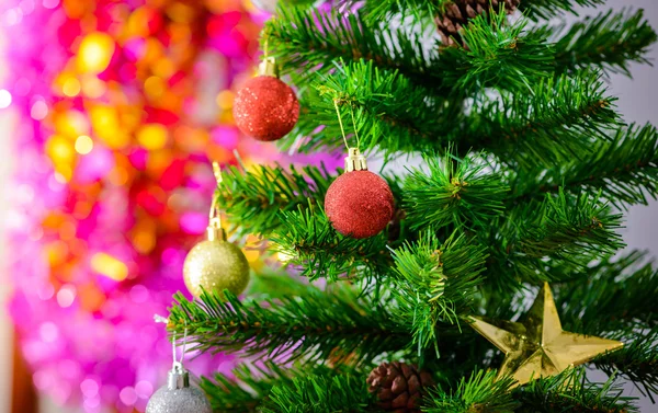 Árbol de Navidad decorado —  Fotos de Stock