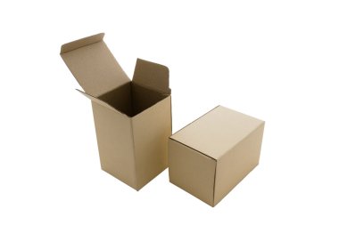 beyaz izole karton kutu açmak 