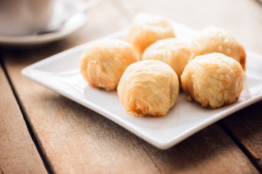 Çin böreği moon pasta çay ile