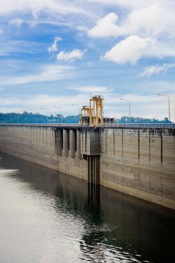 Khun dan prakan chon Barajı