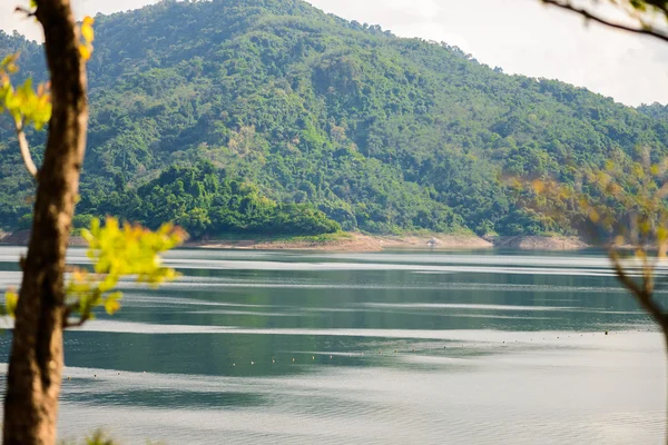 Khun 댄 쁘 라 깐 주 촌 댐 — 스톡 사진