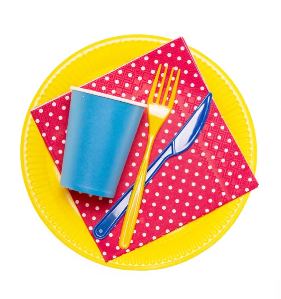 Kağıt havlu üzerinde beyaz izole ile bir kerelik set yemekleri.