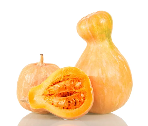 Maturare intera e parte zucca isolata su bianco . — Foto Stock