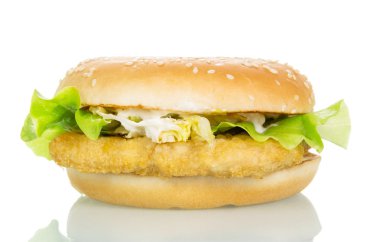 Tavuk burger marul ve lahana beyaz izole.