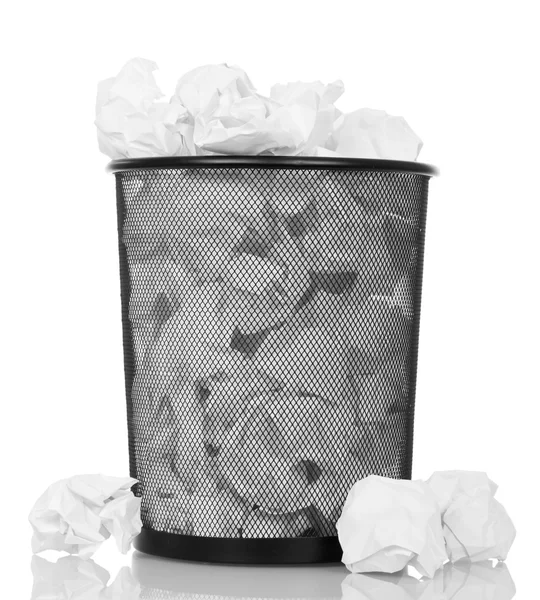 Cubo de basura completo aislado en blanco . — Foto de Stock