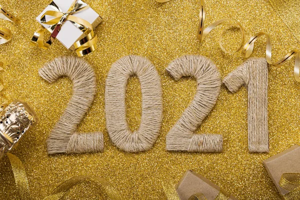 Lettering 2021 Handmade Twine Gold Champagne Bottle Ribbon — Stock Photo, Image