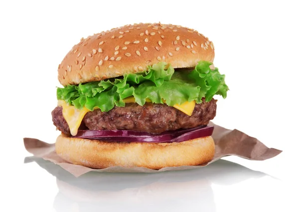 Friss Lédús Burger Nagy Szelet Zöldségek Elszigetelt Fehér Alapon — Stock Fotó