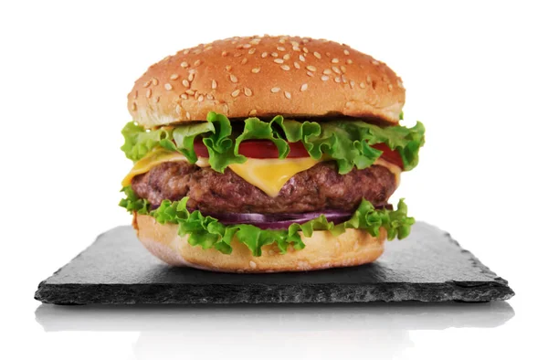 Eet Hamburger Met Kotelet Leistenen Plank Geïsoleerd Witte Achtergrond Rechtenvrije Stockafbeeldingen