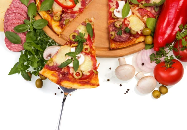Pizza con hierbas — Foto de Stock