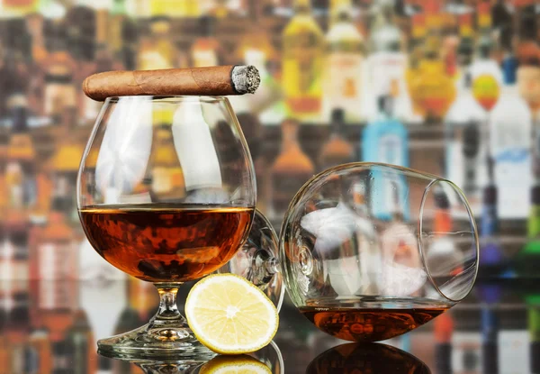 Whisky y cigarro —  Fotos de Stock