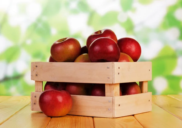 Basket with apples — Stock Photo, Image