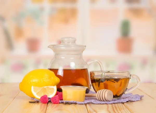 Tea with honey and lemon — Stock Photo, Image