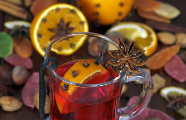 Tea with viburnum and lemon — Stock Photo, Image