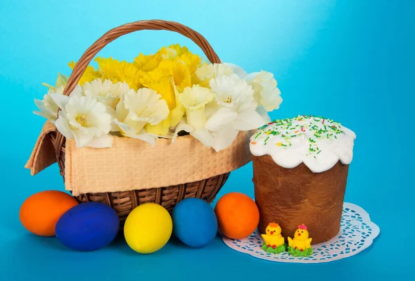 Easter cake and eggs — Stock Photo, Image