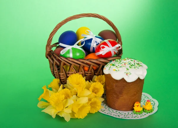 Easter cake and eggs — Stock Photo, Image