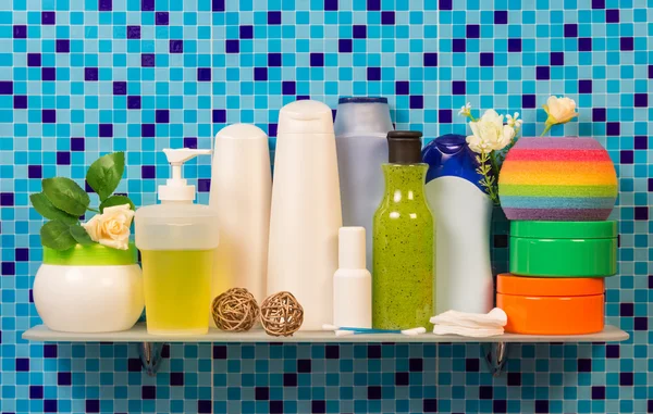 Shelf with bath accessories — Stock Photo, Image