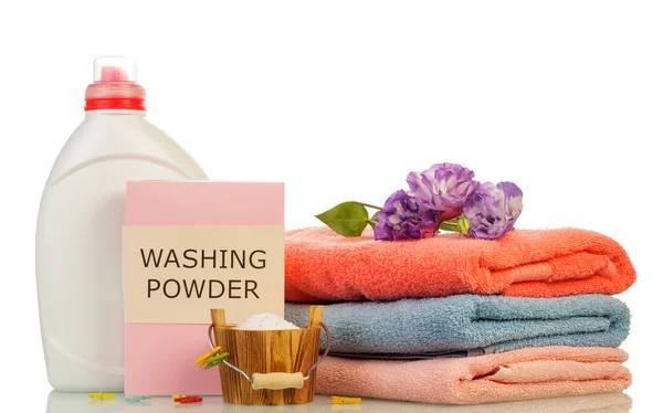 洗衣粉和毛巾 — 图库照片