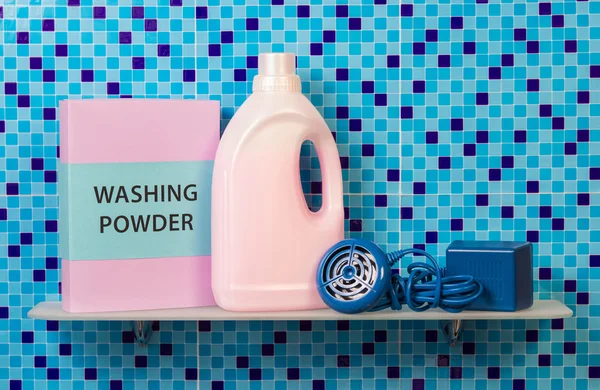 Cleaning accessories on bathroom shelf — Stockfoto