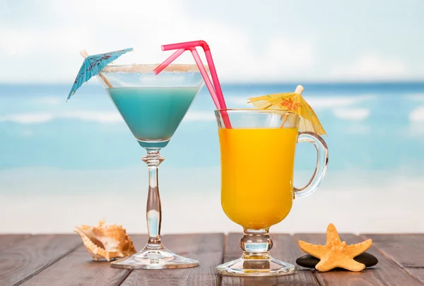 Bicchiere di succo e cocktail — Foto Stock