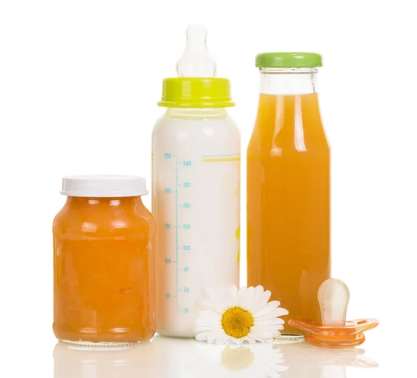 Süt ve meyve suyu şişeleri — Stok fotoğraf