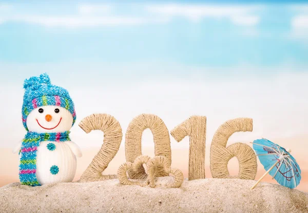 2016 feliz año nuevo con muñeco de nieve —  Fotos de Stock