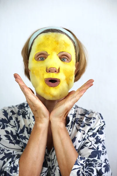 Bubble Gezichtsmasker Met Houtskool Zuurstof Zuiverend Product Het Gezicht Van — Stockfoto