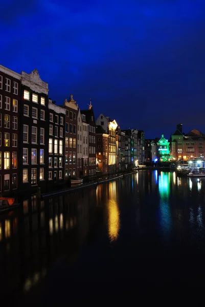 Avondzicht Voormalige Monding Van Amstel Pittoreske Architectuur Van Amsterdam Vanaf — Stockfoto