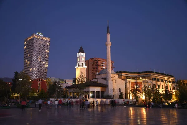 Kvällstid Hadji Hem Bey Moskén Skanderbeg Square Tirana — Stockfoto