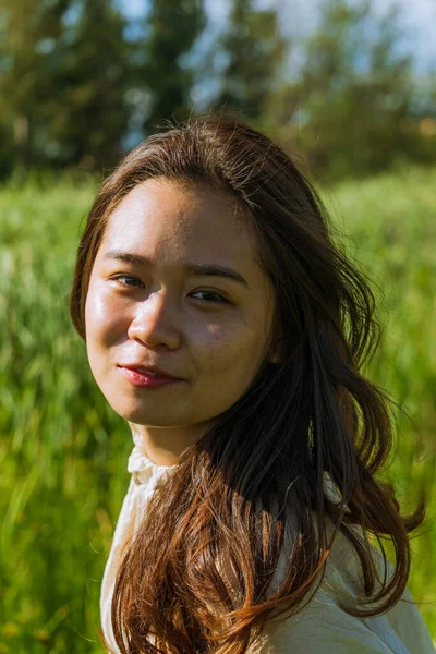 Selective Focus Shot Beautiful Smiling Woman — Stock Photo, Image