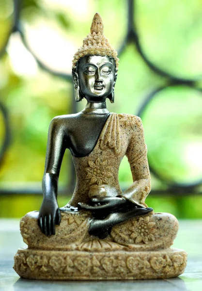 Colpo Verticale Della Statua Oro Buddha — Foto Stock