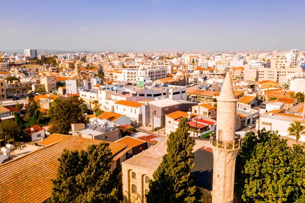 Krásný Výhled Hlavní Ulici Larnaca Katedrála Phinikoudes Pláž Kypru — Stock fotografie