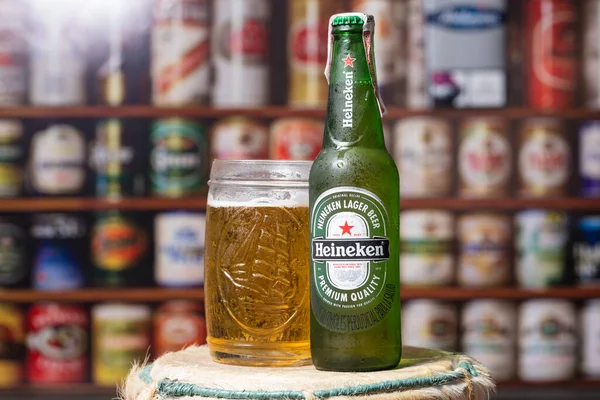 Ccuta Colombie Mars 2018 Ice Cold Heineken Versé Sur Verre — Photo