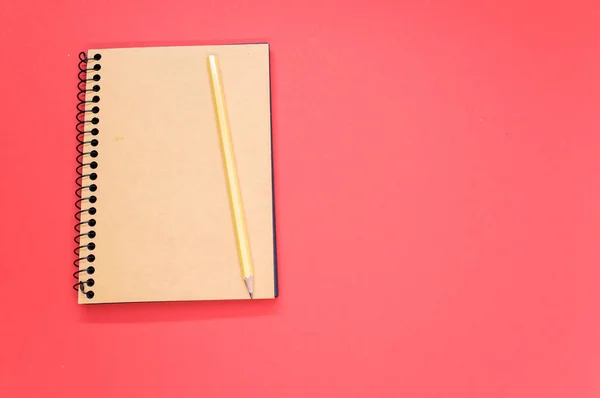 Een Hoge Hoek Opname Van Een Notebook Een Potlood Een — Stockfoto