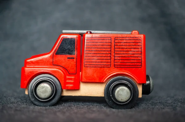 Een Close Van Een Houten Speelgoed Brandweerwagen — Stockfoto