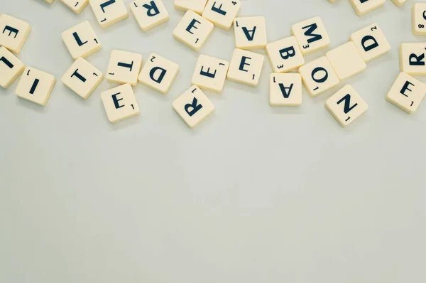 Bovenaanzicht Van Letters Van Het Alfabet Houten Stukken Het Grijze — Stockfoto