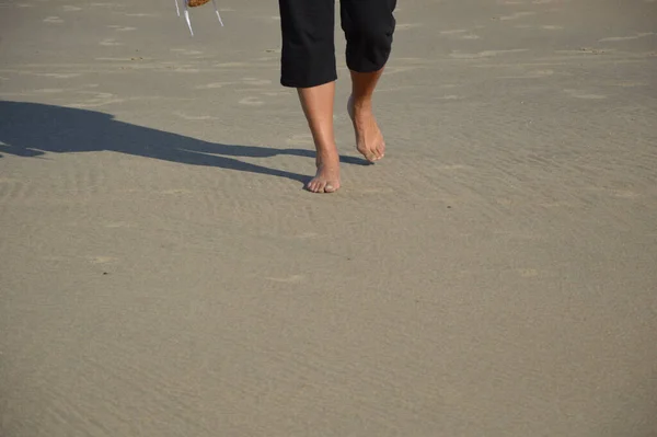 Крупный План Мужчины Песке Пляже — стоковое фото