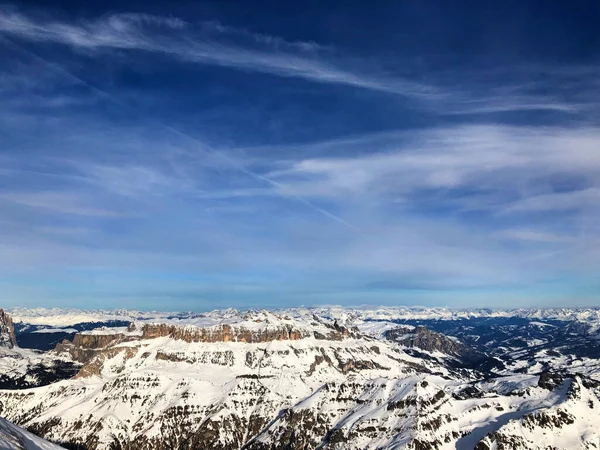 雪の山の美しいショット — ストック写真