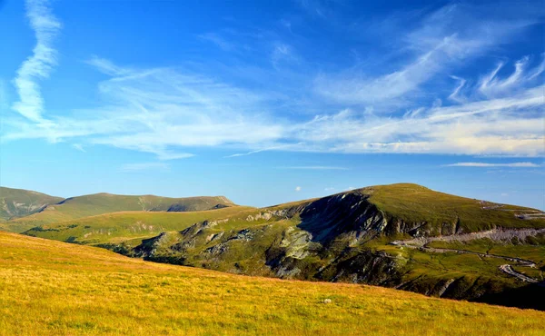 Eine Schöne Aufnahme Der Landschaft Den Karpaten Rumänien — Stockfoto