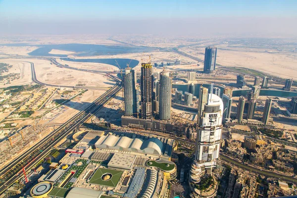 Veduta Aerea Della Fontana Dei Grattacieli Della Possente Dubai Emirati — Foto Stock