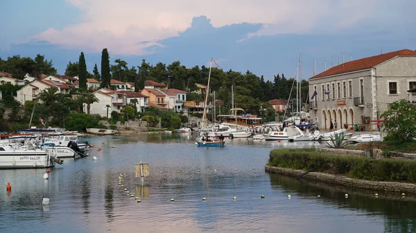 Chmury Nad Kanałem Vrboska Wyspa Hvar Chorwacja — Zdjęcie stockowe