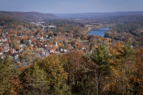 Letecký Pohled Krásné Město Železná Hora Michigan Stromy Nosí Podzimní — Stock fotografie